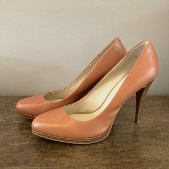 NINE WEST WISE UP TAN/CARAMEL NWOT - Picture 1 of 4